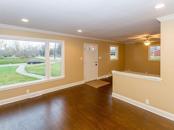 4th image of 4755 Andover Sq