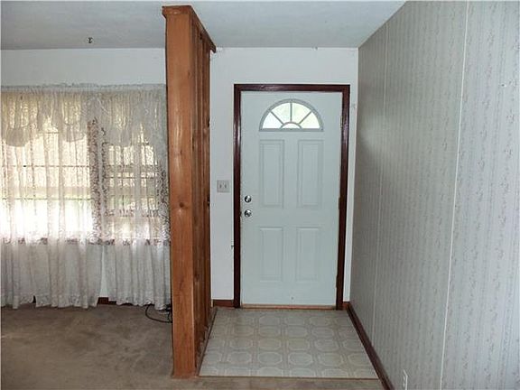 4th image of 516 S 74th St
