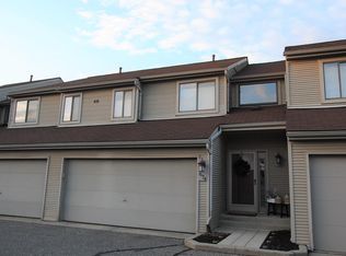 674 Camden Ct, Rochester, MI 48307