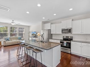 1504 Sharon Rd W, Charlotte, NC 28210