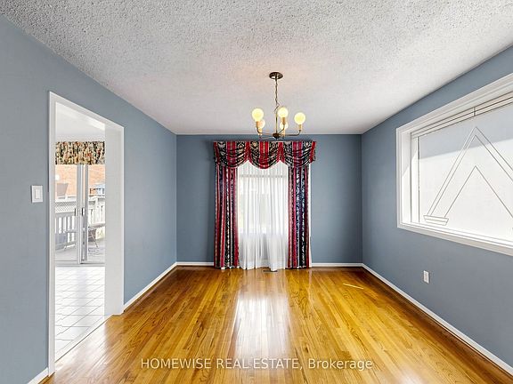 5th image of 11 Briarcliffe Cres