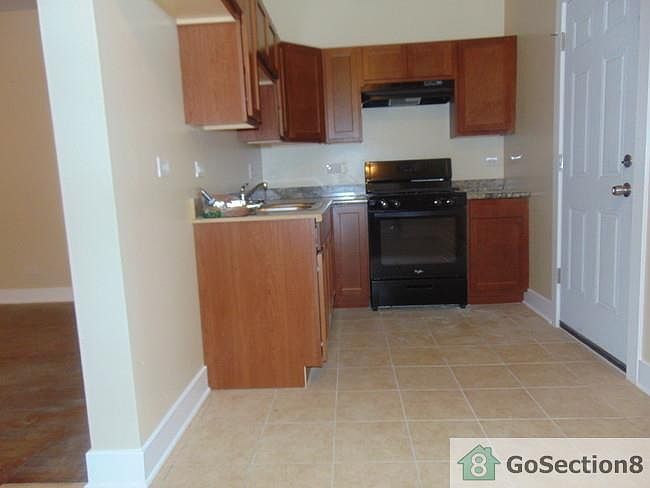 1st image of 7506 S Vernon Ave #1