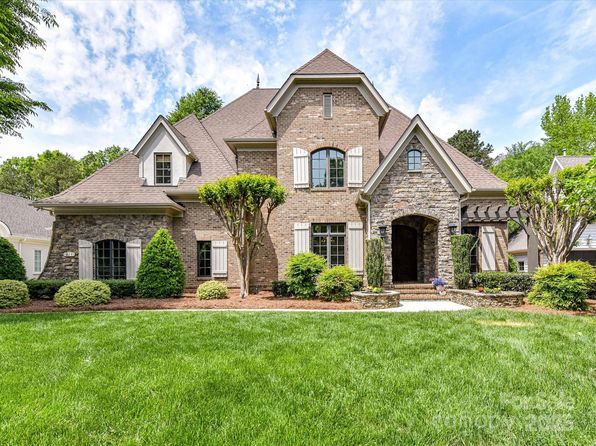 825 Hudson Pl, Davidson, NC 28036