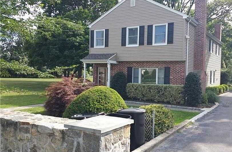 1st image of 628 Willow St