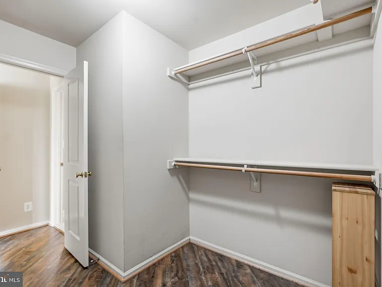 22862 Cartier Ter — Photo 16