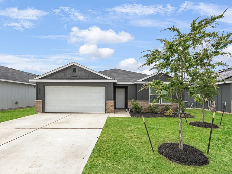 604 Double Vision Rd — Photo 1