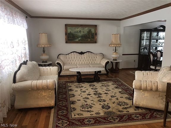 4th image of 17146 Greenwood Dr
