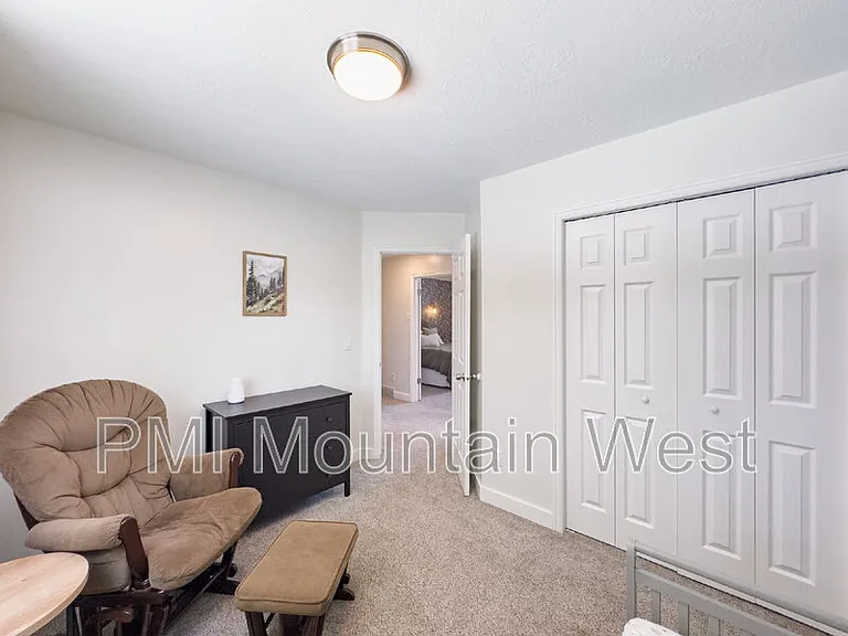 607 E 1250 S — Photo 38
