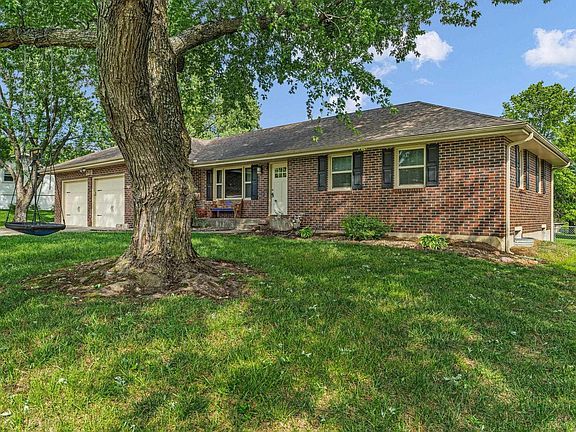 3rd image of 5018 NW Dawdy Dr