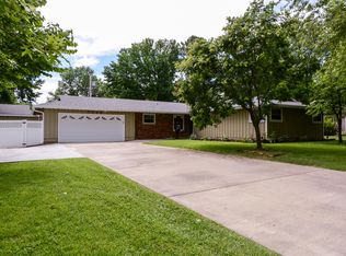 3548 S Broadway Ave, Springfield, MO 65807