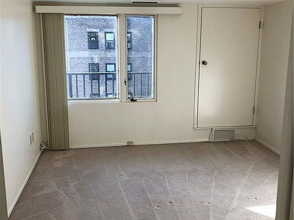 5th image of 12500 Edgewater Dr APT 1008
