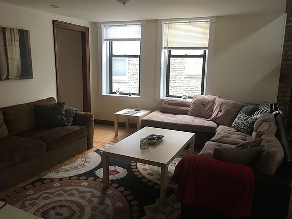 4th image of 611 W Drummond Pl #3