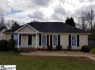 607 Oak Valley Dr, Simpsonville, SC 29681