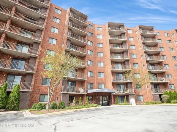 1 Bloomingdale Pl APT 617, Bloomingdale, IL 60108