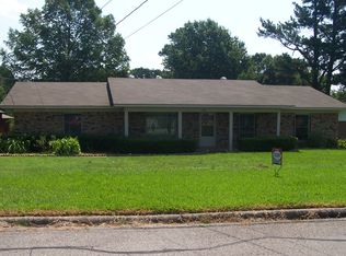 209 N California St, Hope, AR 71801