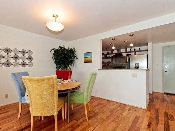 5th image of 360 Guerrero St APT 404