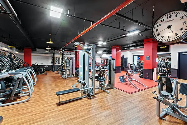 Rented by Greystar | media 4