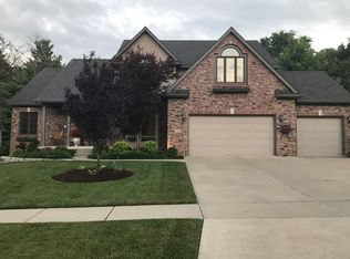 321 Estes Park Dr, Chatham, IL 62629