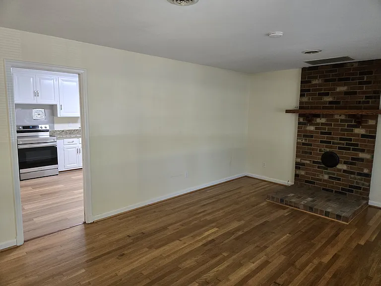 107 Covey Rd — Photo 5