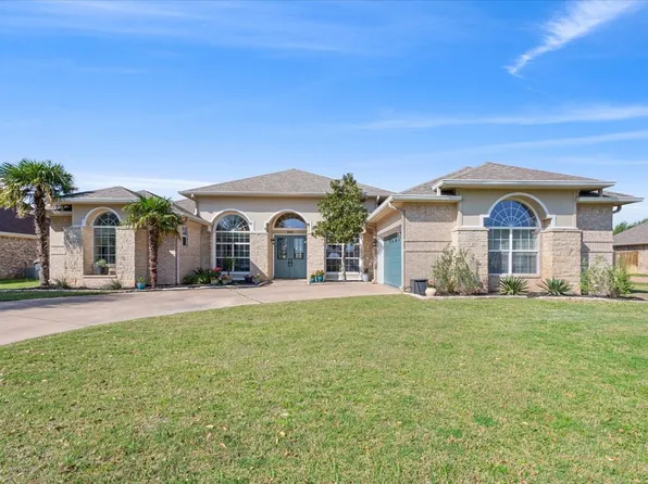 936 Queen Elizabeth Dr, Mc Gregor, TX 76657