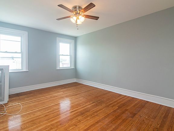 4th image of 5620 Wyndale Ave