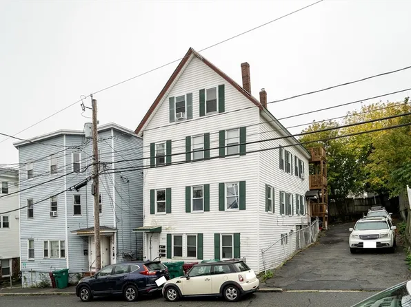 433 Lincoln St, Lowell, MA 01852