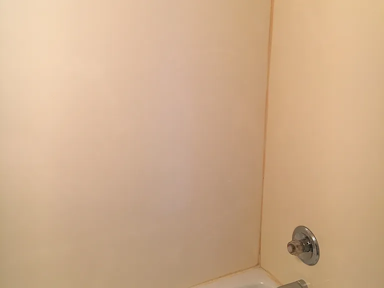 Broadway Court Apartments — Photo 7