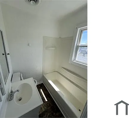 2940 Pitt St #3 — Photo 8