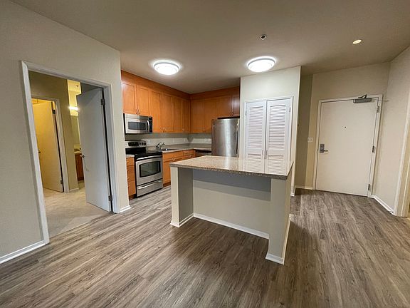 3rd image of 821 Folsom St APT 305