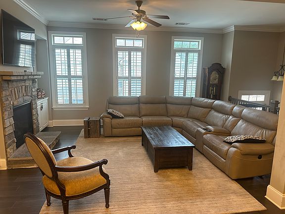 4th image of 2782 Avington Ln #2