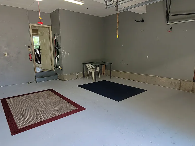 107 Windsor Ct — Photo 15