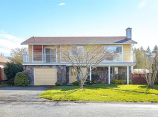 631 Jolly Pl, Saanich, BC
