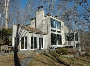 57A Saunders Hollow Rd #A, Old Lyme, CT 06371