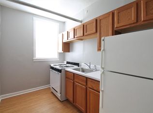 32 Washington Blvd APT G, Oak Park, IL 60302