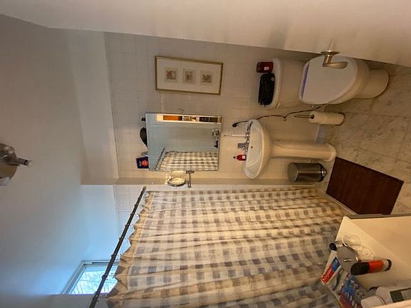 4th image of 19 Vestry St #5