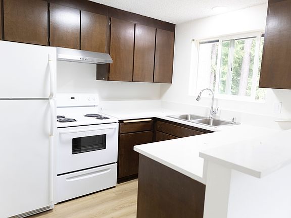 2nd image of 19425 76th Ave W APT B6