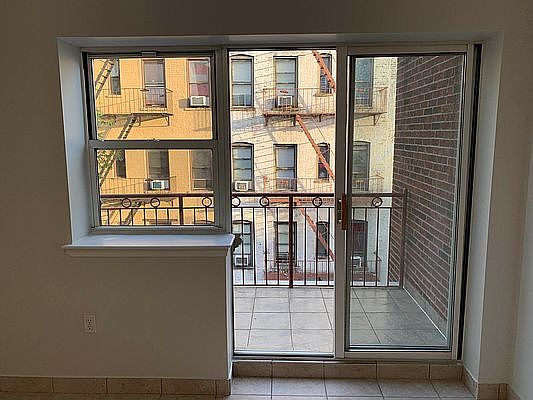 3rd image of 3035 31st St APT 4