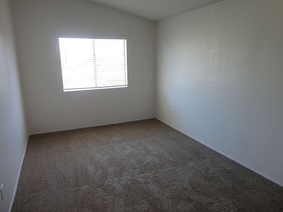 4th image of 4219 35th St #4219