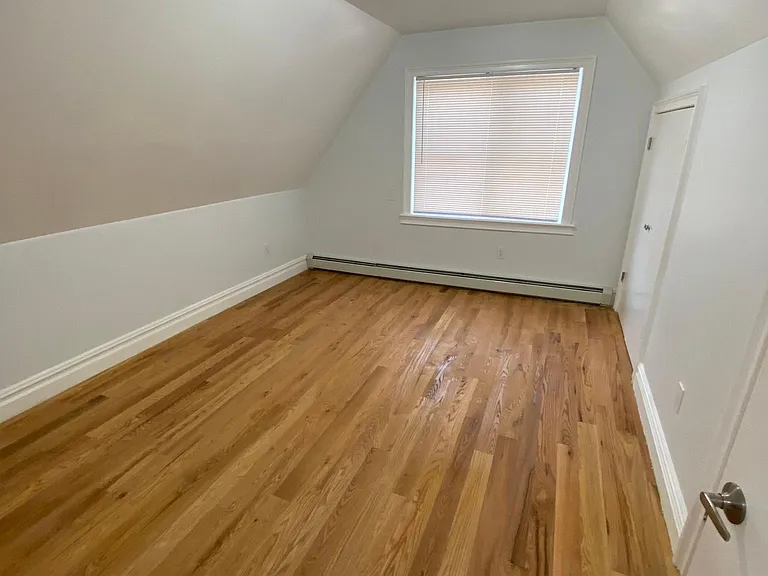 422 Saint Lawrence Ave #2 — Photo 17