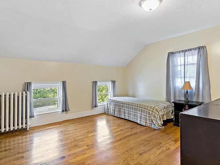 338 Elm St — Photo 12