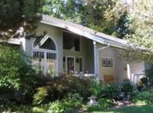 769 Devonwood Dr, Cheshire, CT