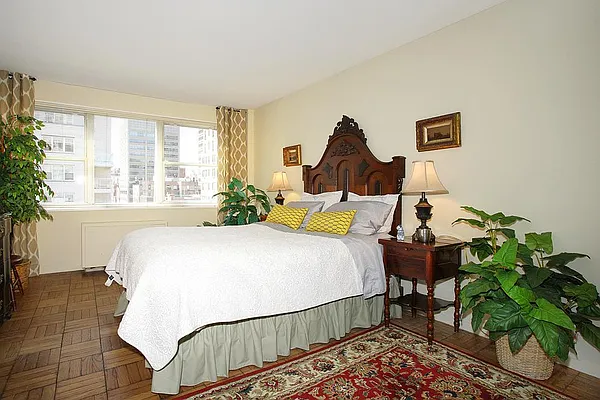 Sold by Corcoran | media 5