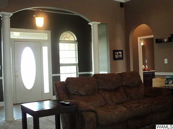 3rd image of 6569 Stratford Ln
