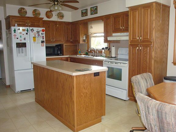5th image of 410 N 3rd St