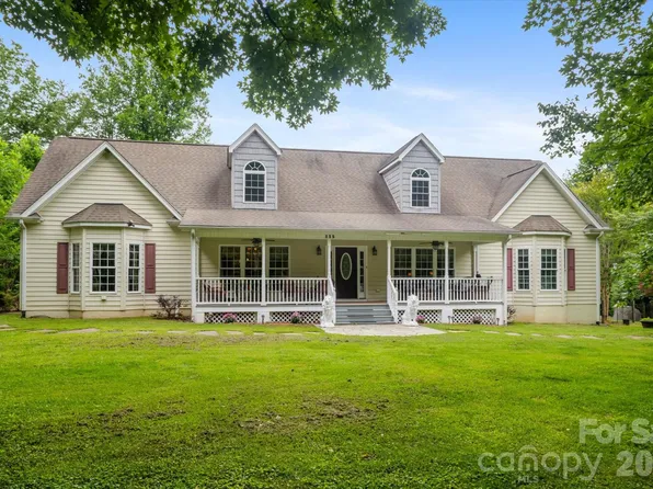 115 Barton Rd, Brevard, NC 28712