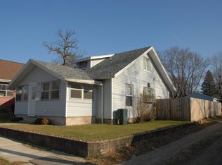 726 S 26th St, South Bend, IN 46615