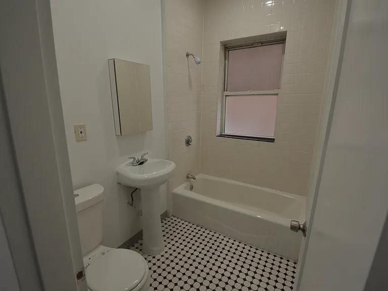 111 Peterborough St #5 — Photo 19