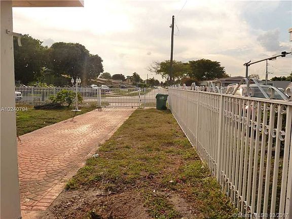 5th image of 17521 NW 12th Ave