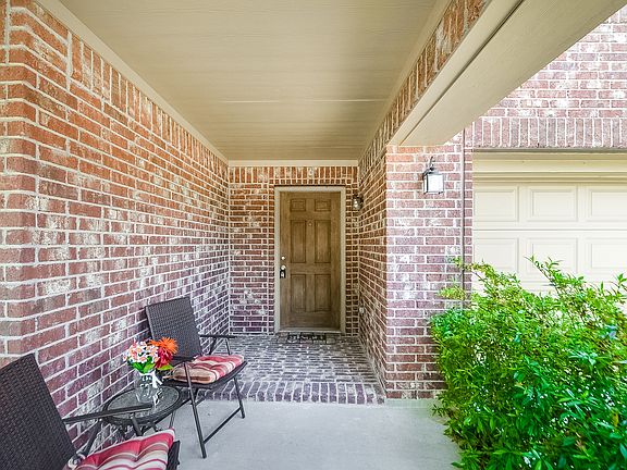 3rd image of 16547 Lanesborough Dr