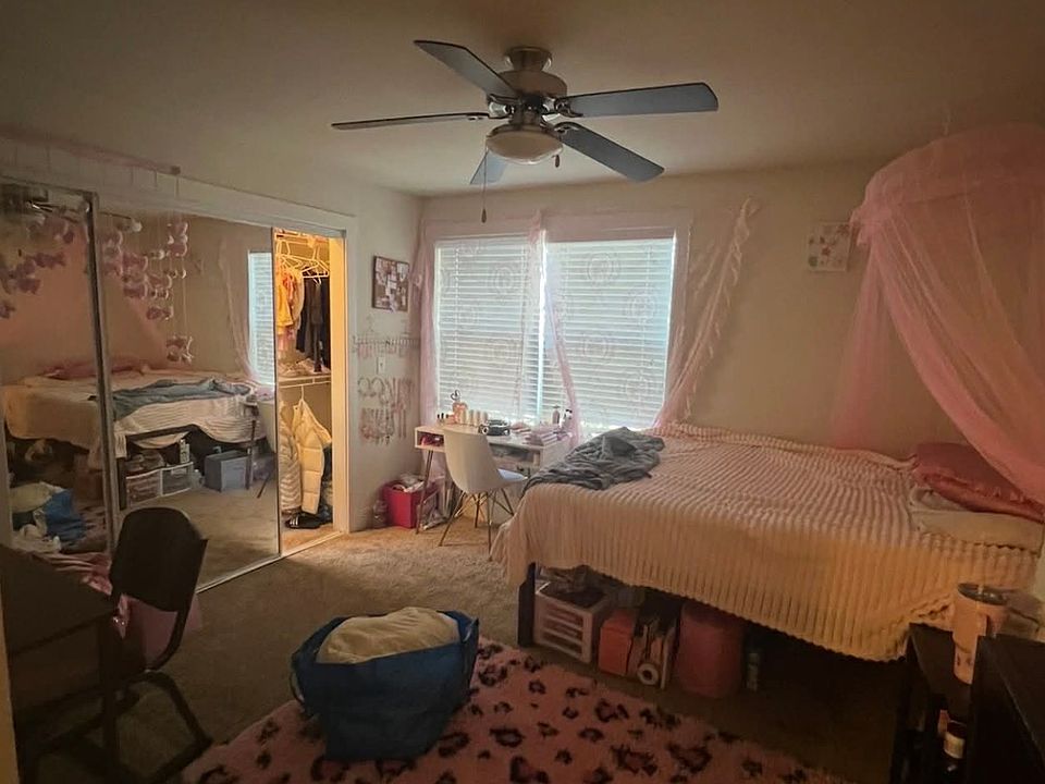 2nd image of 645 SW Sagebrush Dr Unit 303